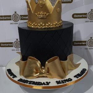 Crown black and gold cake